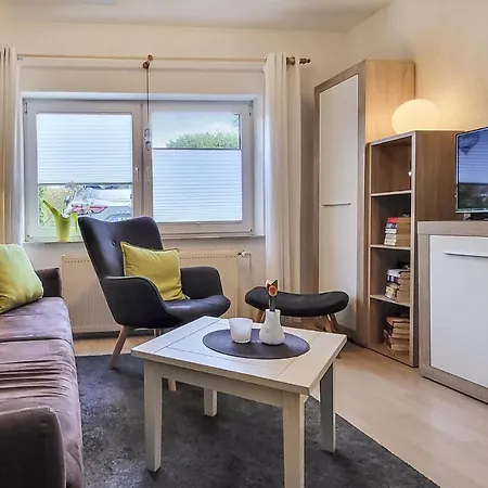 1 Bedroom Cozy In شقة Börgerende-Rethwisch