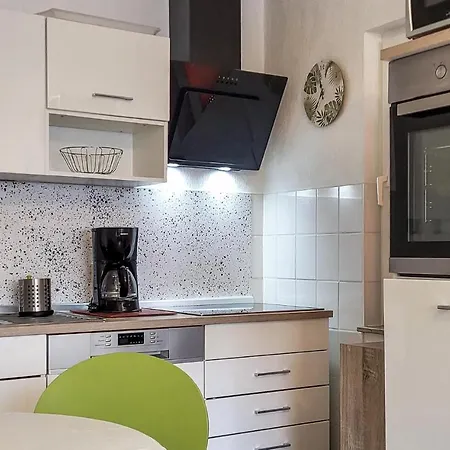 1 Bedroom Cozy Apartment In Boergerende *