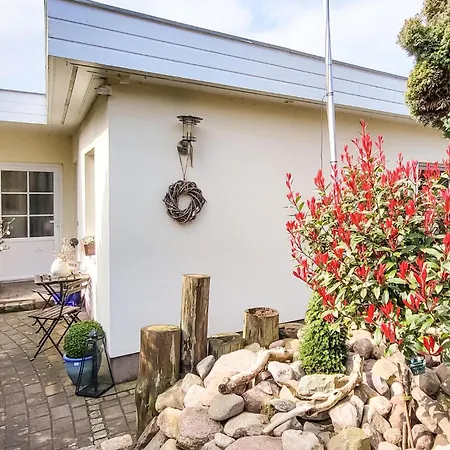 1 Bedroom Cozy In Lägenhet *